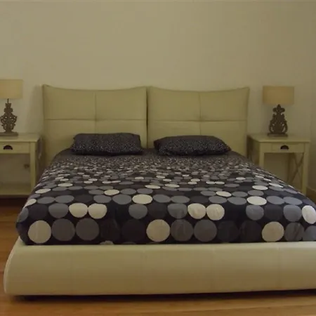 Lovely 4 Bedroom Apartment In Lisbon Apartment